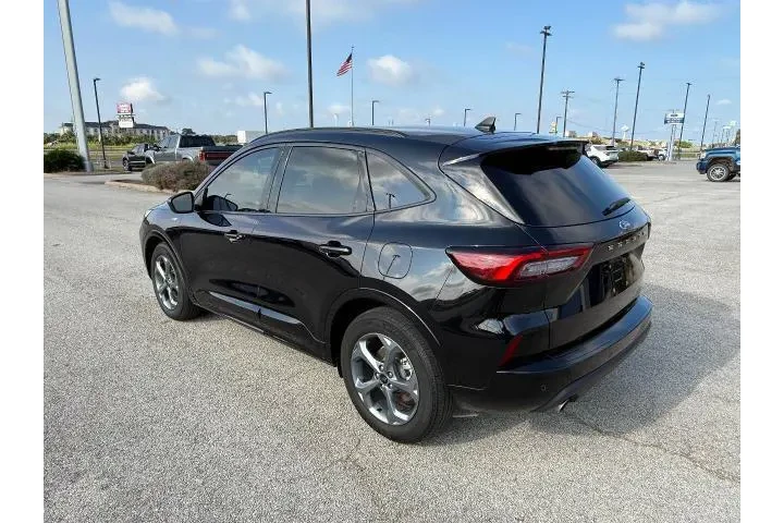 $22981 : Ford Escape 2024 ST-Line 4dr image 3