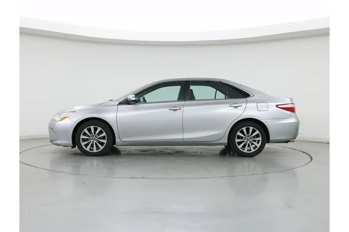 $17998 : Toyota Camry 2016 XLE V6 4dr image 3