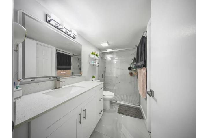 $2100 : Apartamento 2/1 For Rent image 5