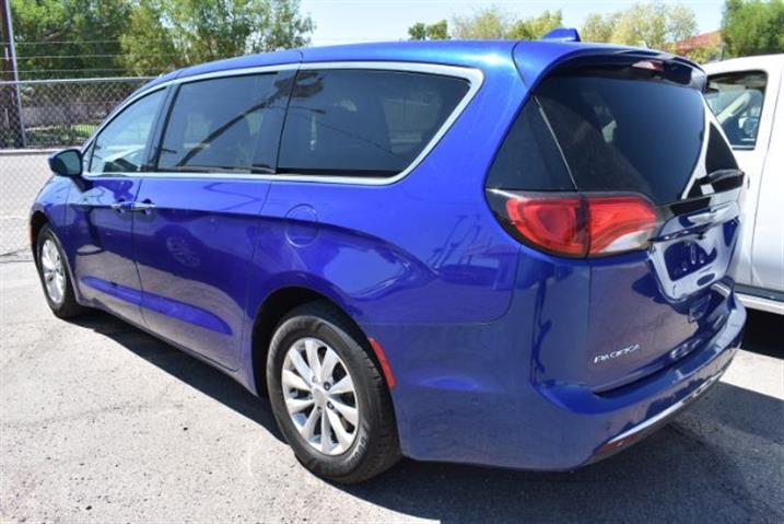 $13799 : 2019 Pacifica Touring Plus image 5