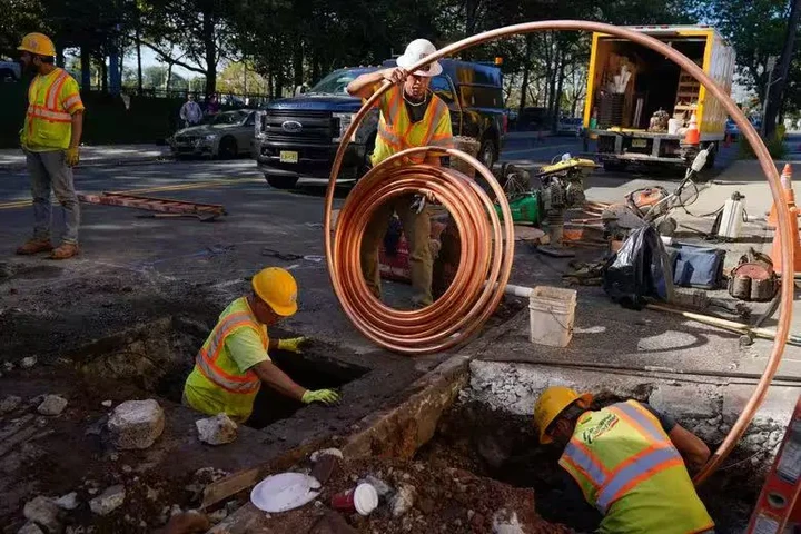 Street water sewer work image 3