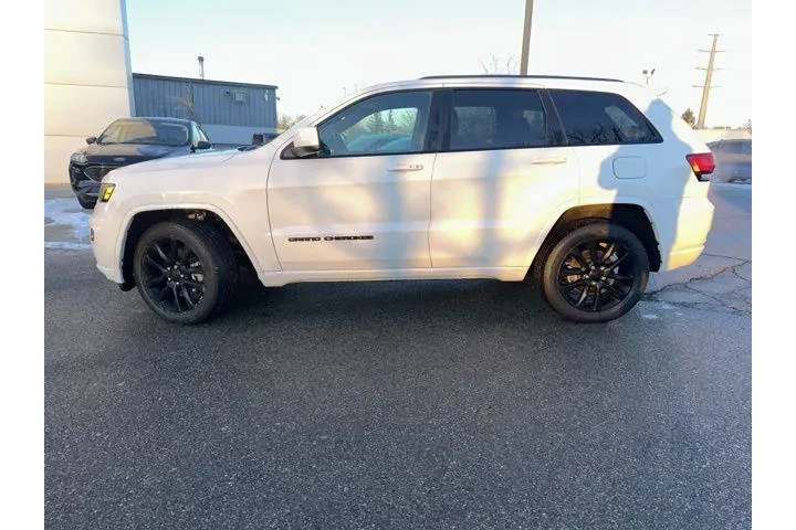 $19900 : Jeep Grand Cherokee 2021 4x4 image 2