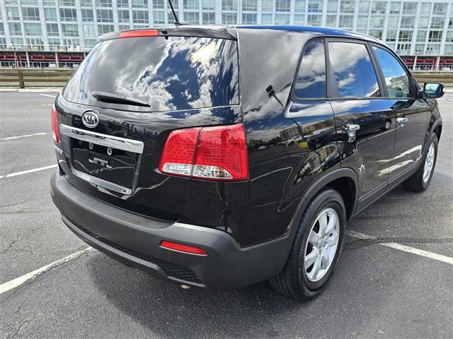 $9995 : 2013 KIA SORENTO image 6