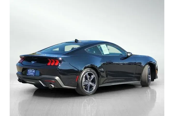 $27182 : Ford Mustang 2024 EcoBoost 2 image 4