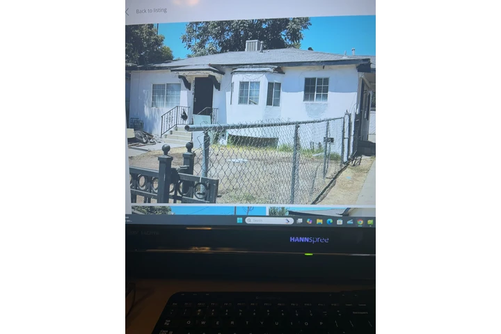 $1250 : 2 bdrm 1 bath duplex for rent image 4