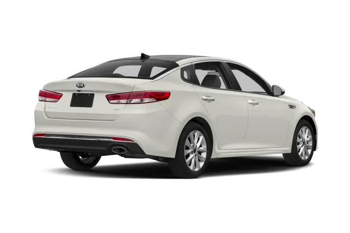 $5990 : 2017 Optima LX Turbo image 3
