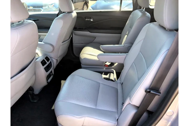 $20995 : 2016 Pilot image 10