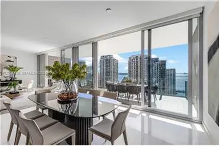 $21000 : Rental property with 3 bedro image 3