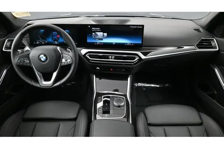 $35591 : BMW 3 Series 2024 330i 4dr S image 4