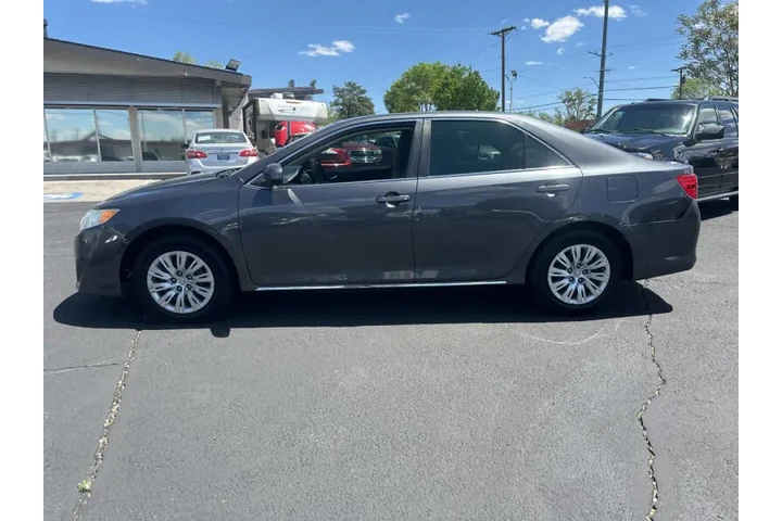 2012 Camry Hybrid LE image 4