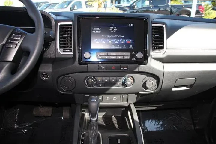 $27477 : Nissan Frontier 2024 4x2 S 4 image 4