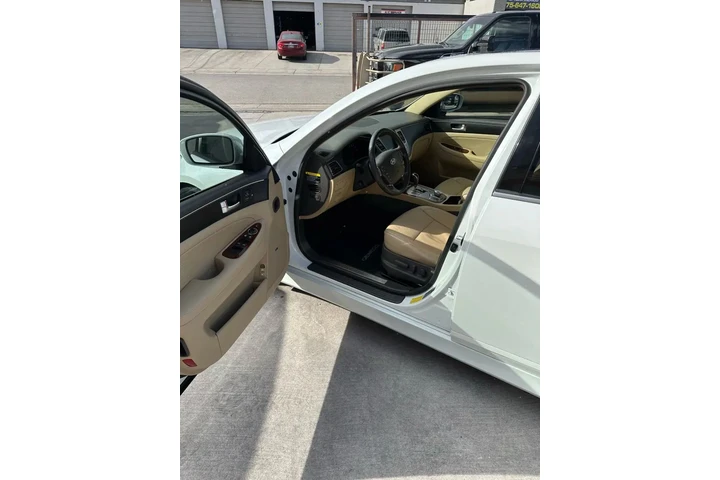 $8750 : 2012 HYUNDAI GENESIS2012 HYUN image 6