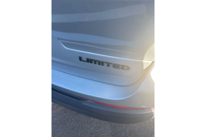 $33995 : Jeep Grand Cherokee L 2024 4 image 5