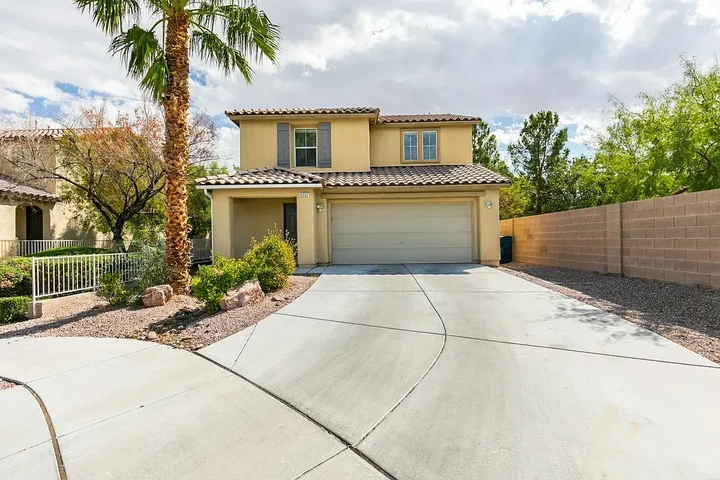 $1400 : North Las Vegas - Listo image 1