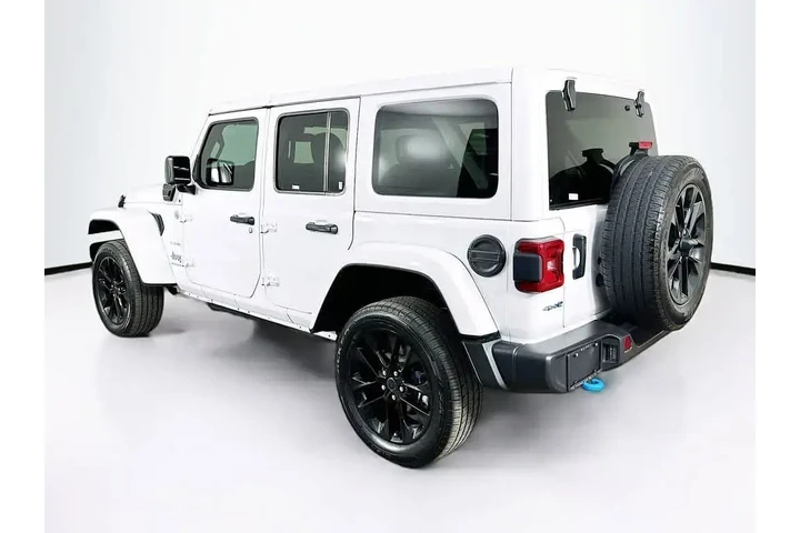 $27934 : Jeep Wrangler 2024 4x4 Sahar image 4