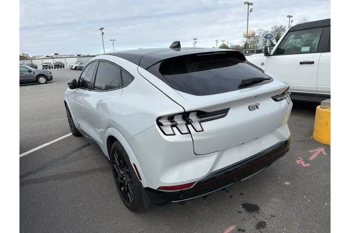 $35992 : Ford Mustang Mach-E 2023 AWD image 4