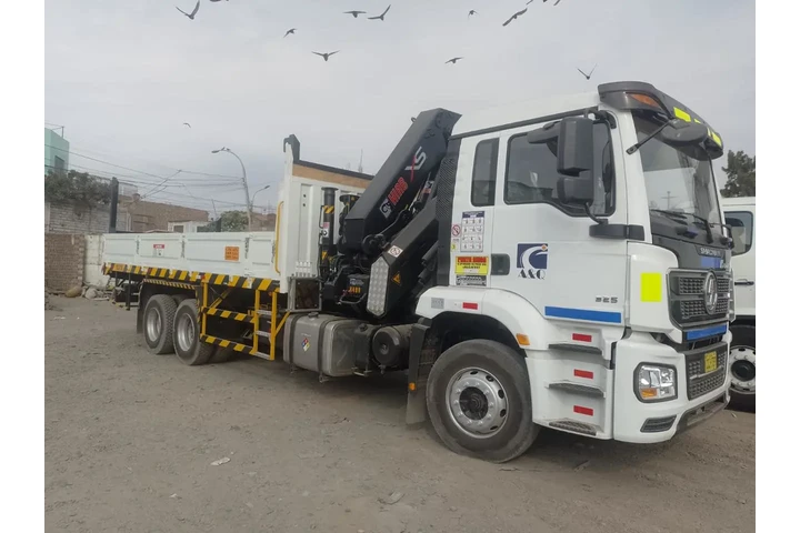 ALQUILER DE CAMIÓN GRÚA HIAB 4 image 2