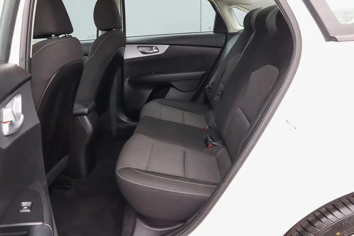 $17588 : 2023 Forte LXS image 8
