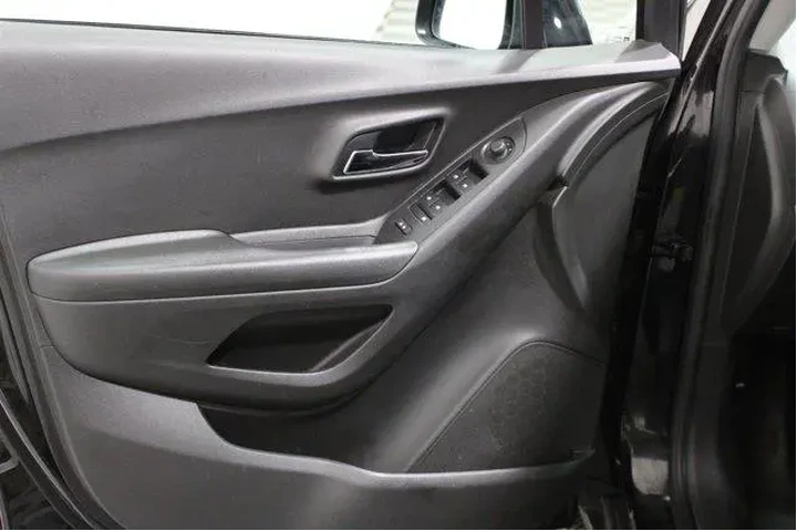 $12988 : Chevrolet Trax 2021 LT 4dr C image 3