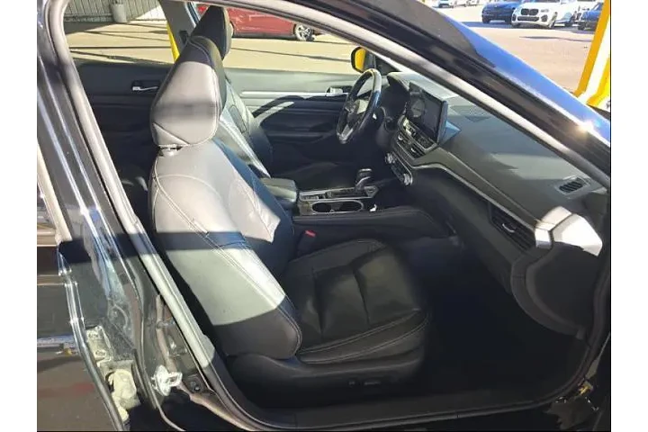 $20995 : Nissan Altima 2023 2.5 SL 4d image 4