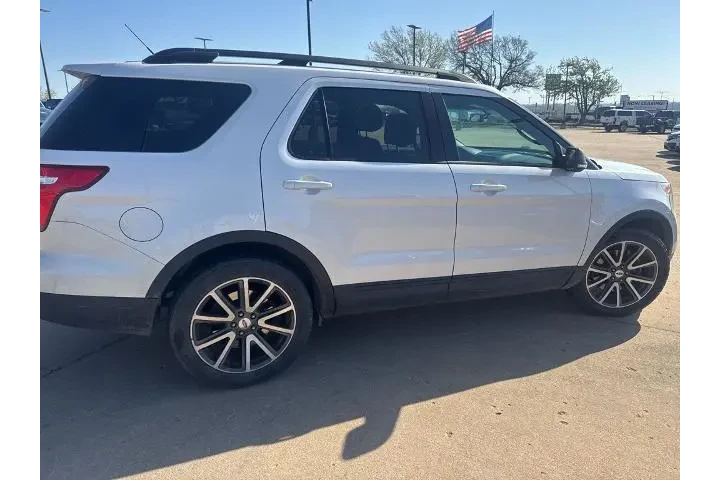 $12295 : Ford Explorer 2015 XLT 4dr S image 5