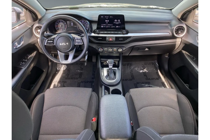 $22857 : Kia Forte 2023 image 10