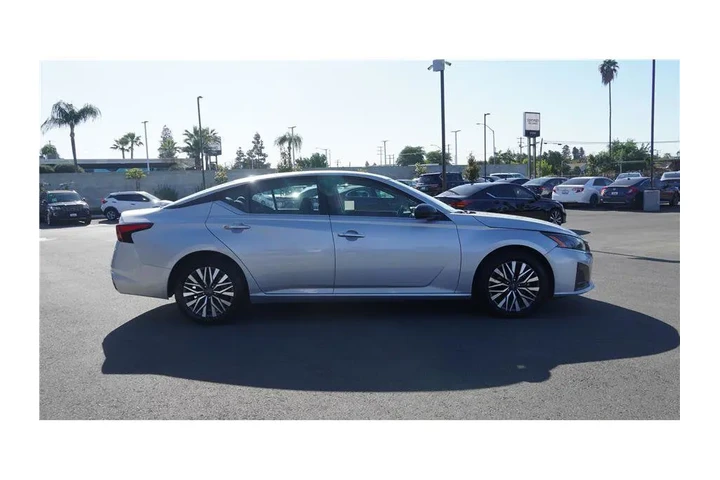 $20984 : 2024 Altima 2.5 SV image 5