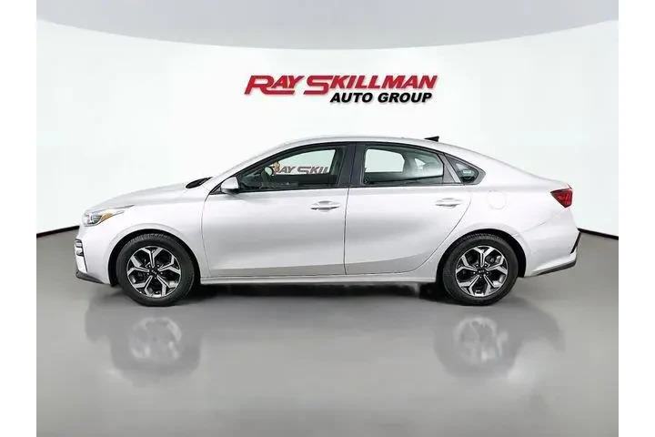 $14975 : Kia Forte 2021 LXS 4dr Sedan image 4