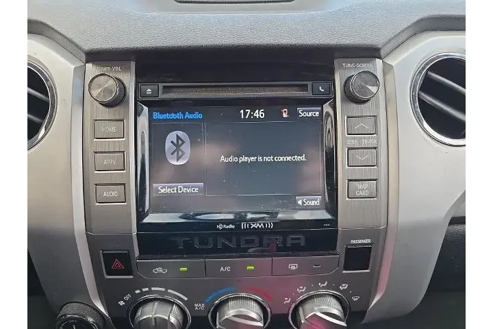 $25983 : Toyota Tundra 2017 4x4 SR5 4 image 4