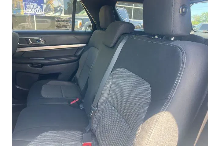 $19795 : Ford Explorer 2019 XLT 4dr S image 9