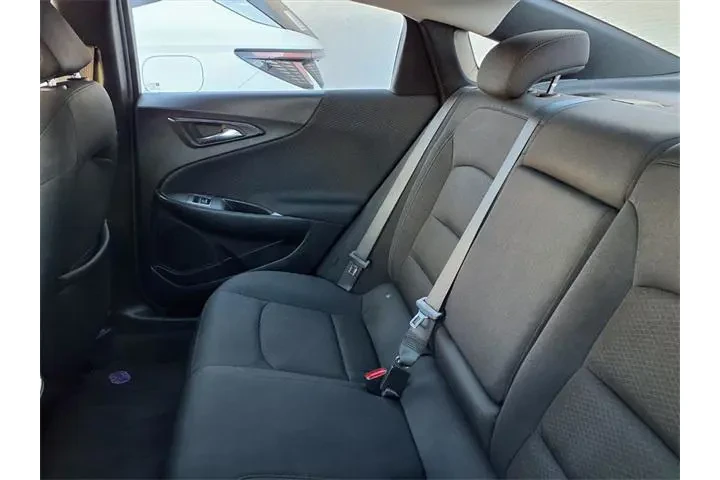 $15891 : Chevrolet Malibu 2023 LT 4dr image 8