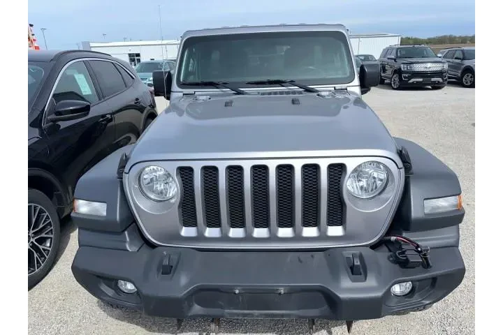 $18843 : Jeep Wrangler Unlimited 2018 image 2