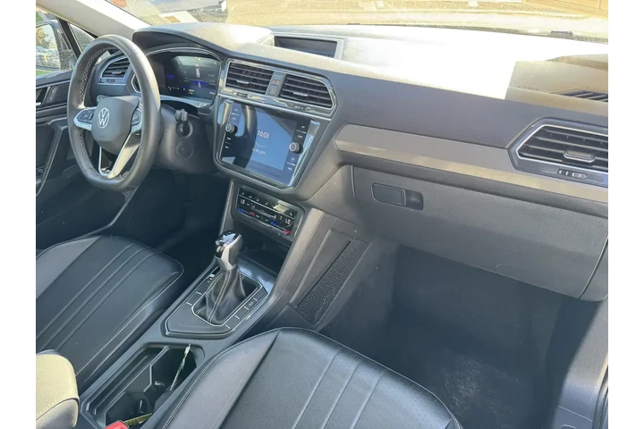 $19990 : Volkswagen Tiguan 2024 Wolfs image 5