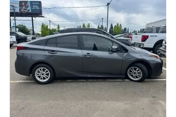 $17475 : Toyota Prius 2019 L Eco 4dr image 5