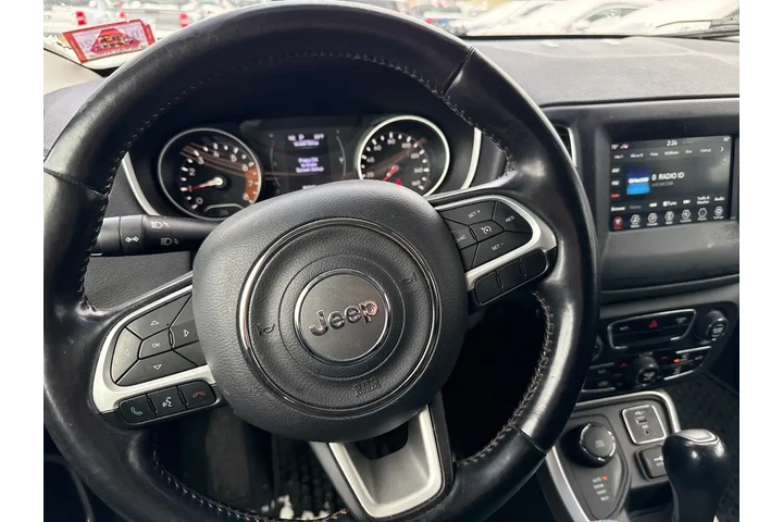 $14995 : Jeep Compass 2020 4x4 Latitu image 2