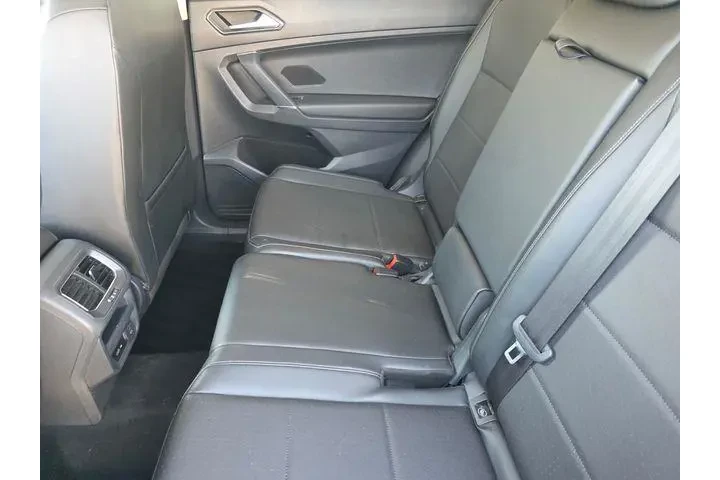 $11239 : Volkswagen Tiguan 2018 2.0T image 9