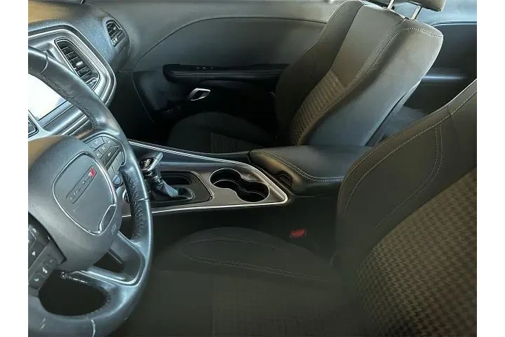 $20393 : Dodge Challenger 2019 SXT 2d image 7