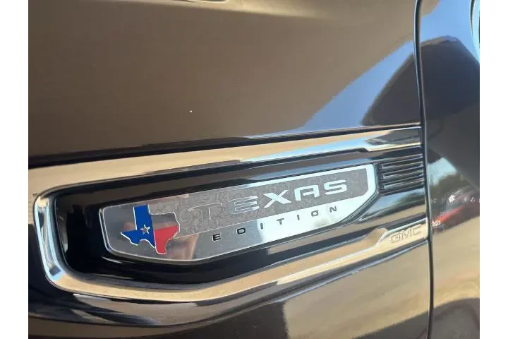 $30216 : GMC Sierra 1500 2019 4x4 SLT image 2