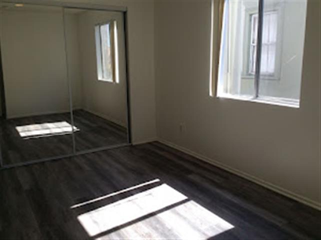 $2300 : SPACIOUS 2-BEDROOM/ 2-BATH. image 8