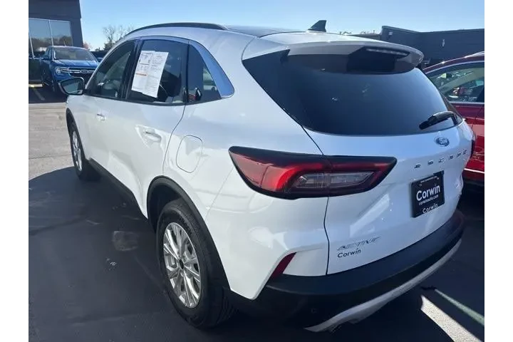 $20389 : Ford Escape 2024 AWD Active image 9