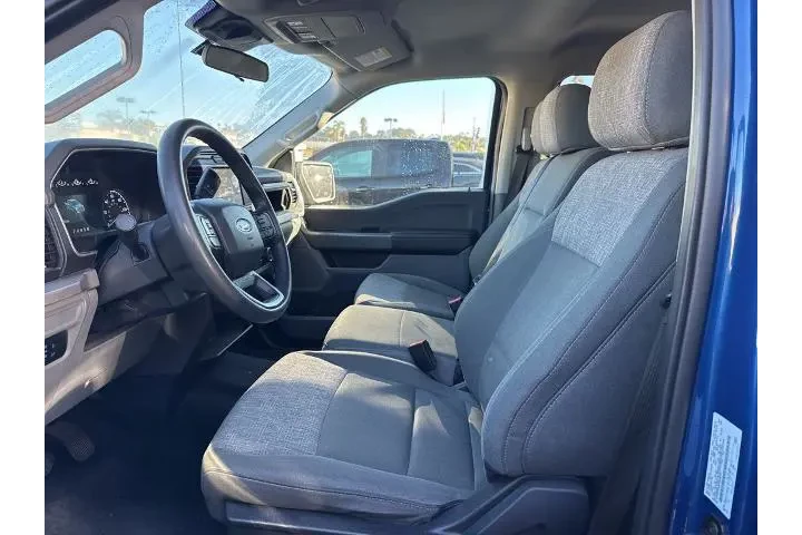 $35027 : Ford F-150 2023 4x4 XLT 4dr image 9