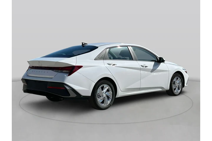 $15920 : Hyundai ELANTRA 2025 SE 4dr image 8