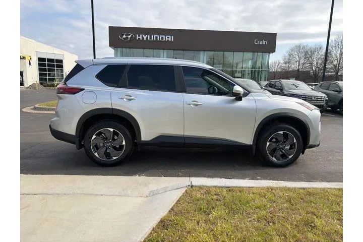 $23784 : Nissan Rogue 2024 SV 4dr Cro image 9