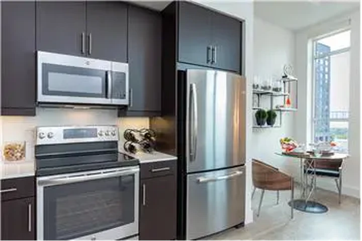 $1635 : Rental property with 0 bedro image 8