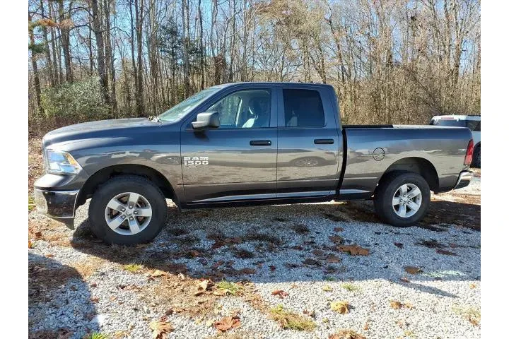$27995 : Ram 1500 Classic 2024 4x4 SL image 2