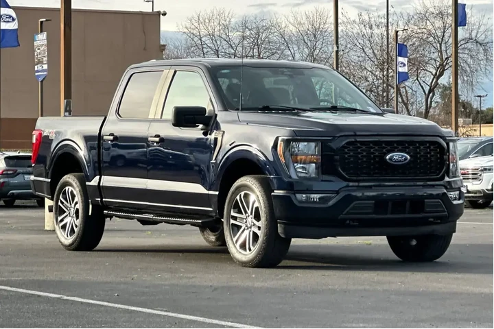 $37759 : Ford F-150 2023 4x4 XL 4dr S image 9