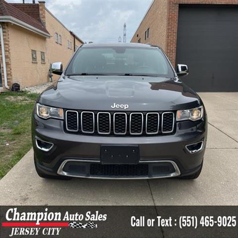 Used 2019 Grand Cherokee Limi image 3