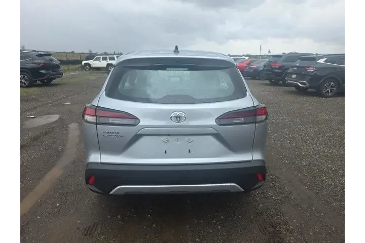 $29900 : Toyota Corolla Cross 2026 L image 5