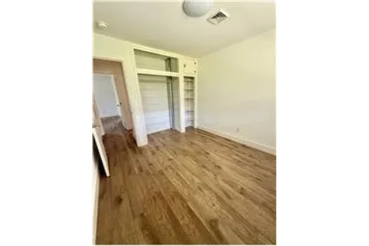 $2600 : Rental property with 3 bedro image 6
