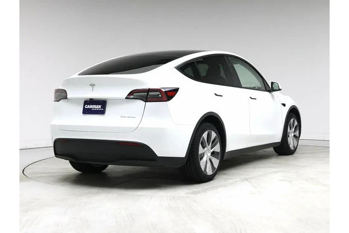 $32998 : Tesla Model Y 2023 AWD 4dr C image 8